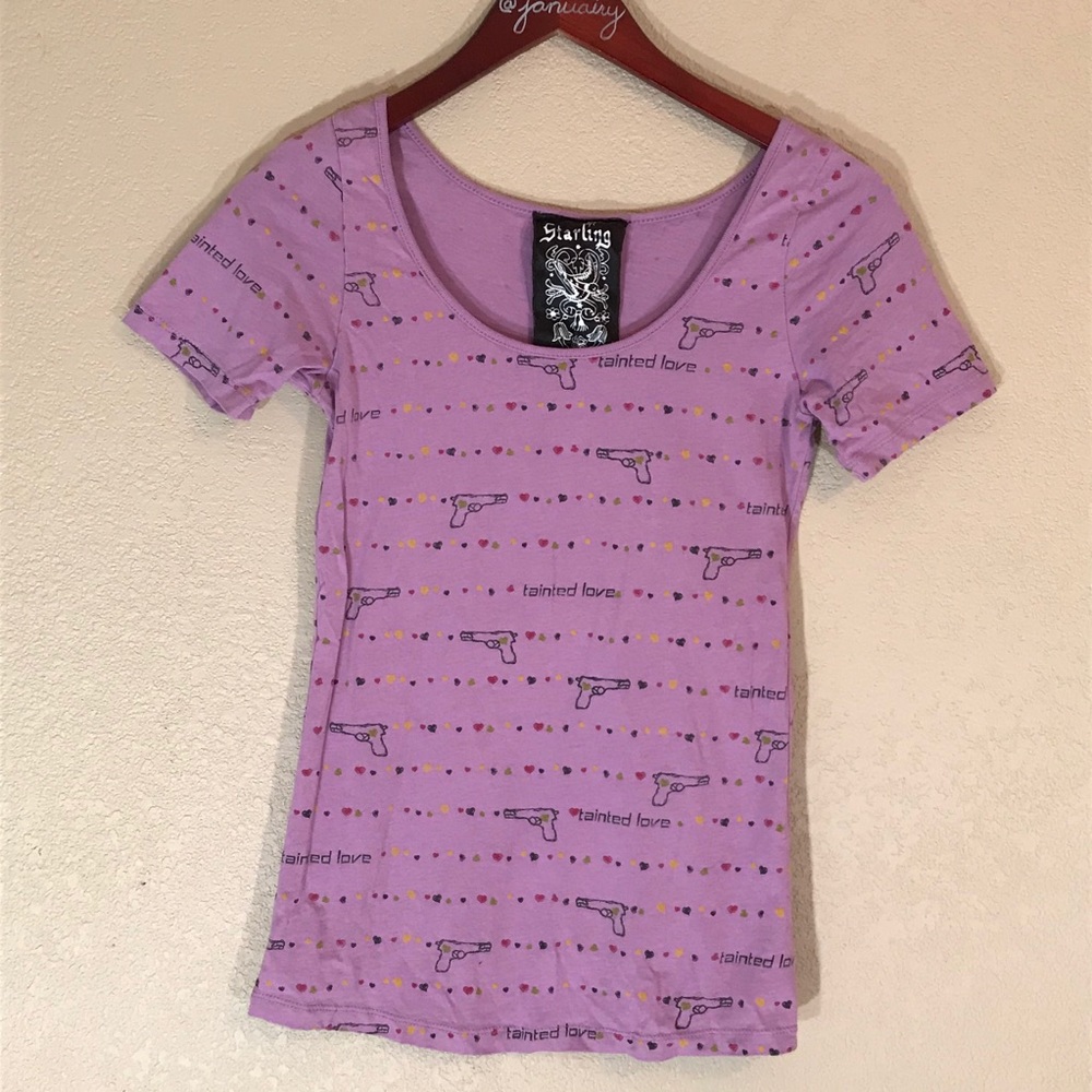 Scoop neck short sleeved top cool print medium euc